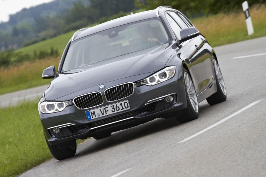  BMW 328i Touring Luxury 2012 года  (фото 163 из 200)